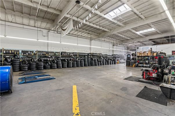 Garage, Interior