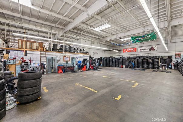 Garage, Interior