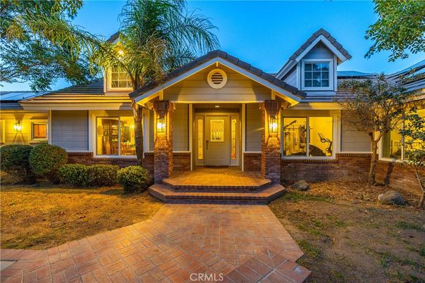 Exterior, Facade, American Craftsman