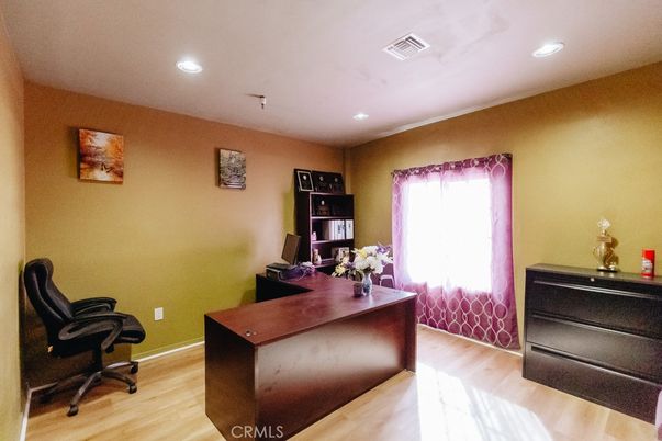 Home Office, Interior, Recessed Lighting, Wood Texture Flooring