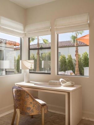 Home Office, Interior