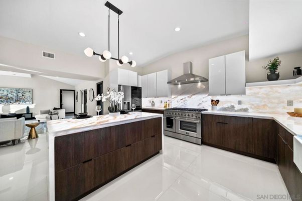 Interior, Kitchen, Living room, Pendant Lights, Recessed Lighting, Stainless Steel Appliances