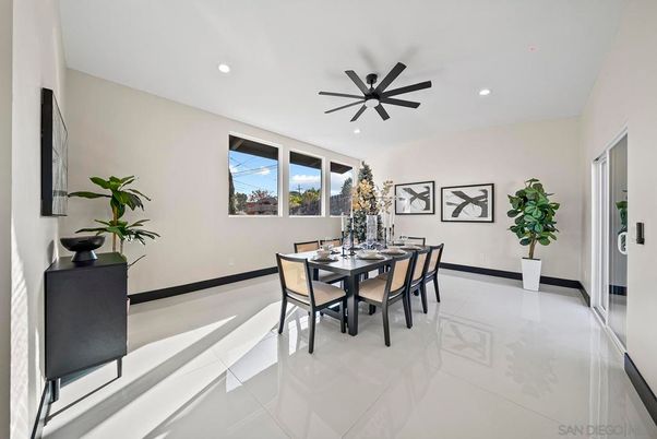 Dining room, Interior, Recessed Lighting