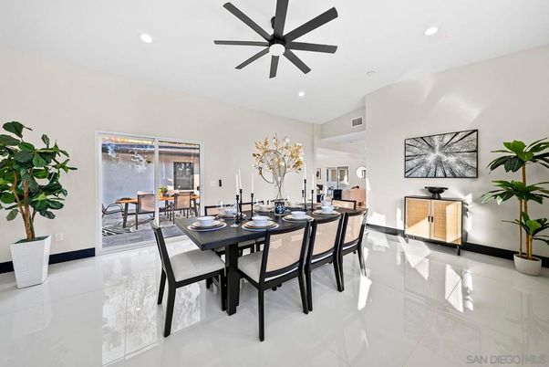 Dining room, Interior, Recessed Lighting