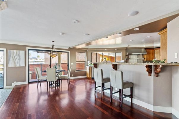 Dining room, Interior, Kitchen, Pendant Lights, Recessed Lighting, Wood Texture Flooring