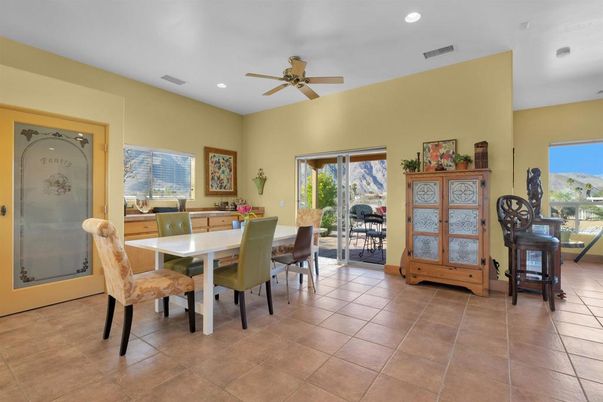 Dining room, Interior, Recessed Lighting