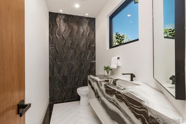 Bathroom, Interior, Recessed Lighting