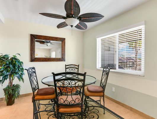 Dining room, Interior