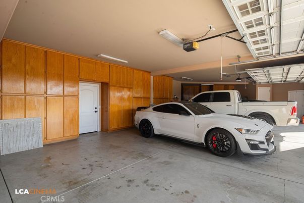 Garage, Interior