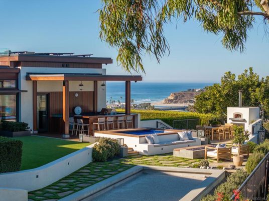 Exterior, Pool, Water