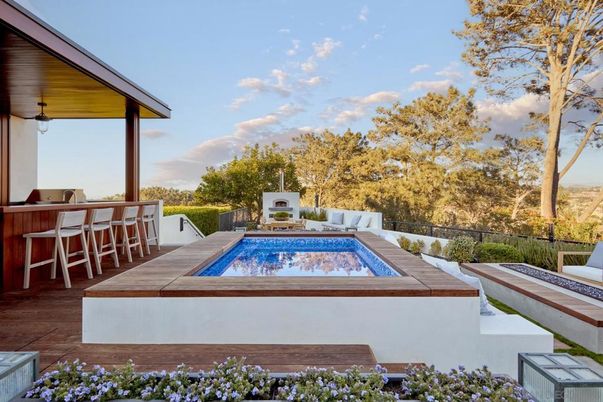 Exterior, Fireplace, Pool