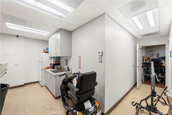 Fitness Equipment, Interior, Recessed Lighting