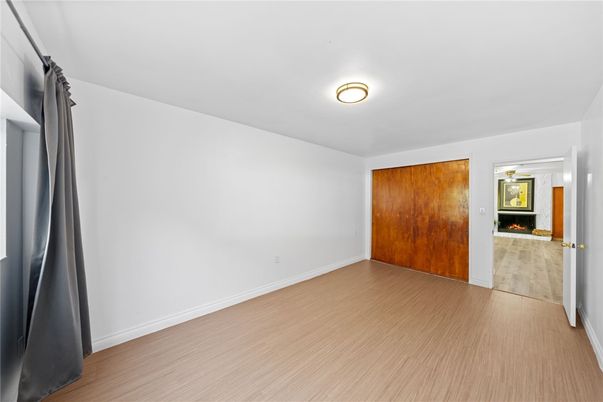 Empty room, Fireplace, Interior, Wood Texture Flooring