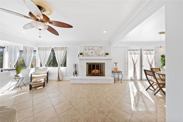 Dining room, Fireplace, Interior, Pendant Lights, Recessed Lighting