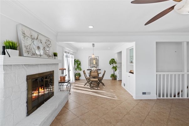 Dining room, Fireplace, Interior, Pendant Lights, Recessed Lighting