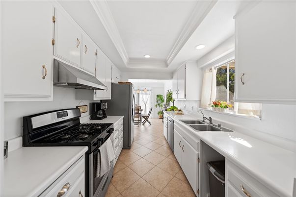 Dining room, Interior, Kitchen, Recessed Lighting