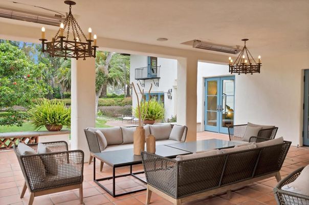 Chandelier, Exterior, Pendant Lights