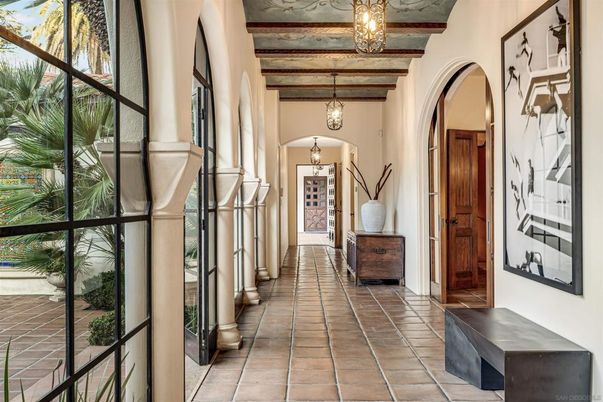Interior, Pendant Lights, Wooden Beams