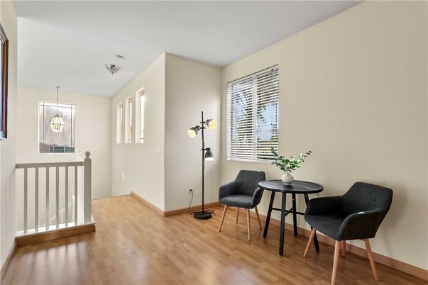 Interior, Pendant Lights, Wood Texture Flooring