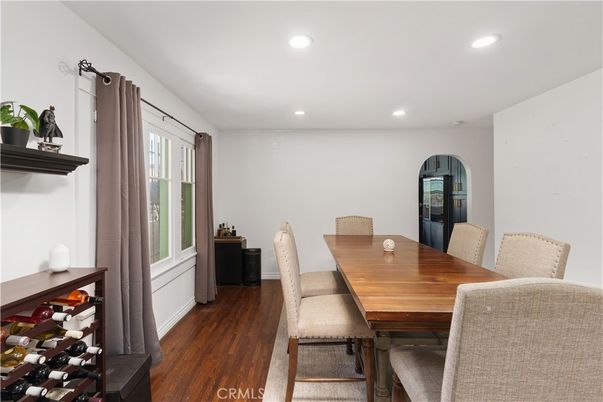 Dining room, Interior, Recessed Lighting, Wood Texture Flooring