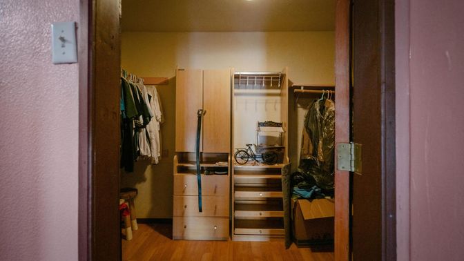 Interior, Walk-in Closets, Wood Texture Flooring