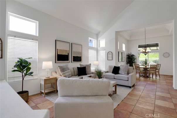 Dining room, Interior, Living room, Pendant Lights