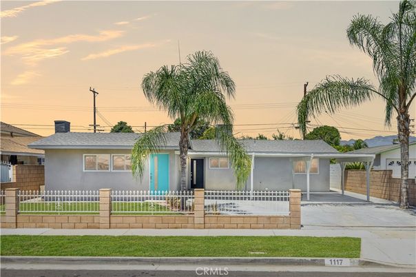 Backyard, Exterior, Facade, Ranch