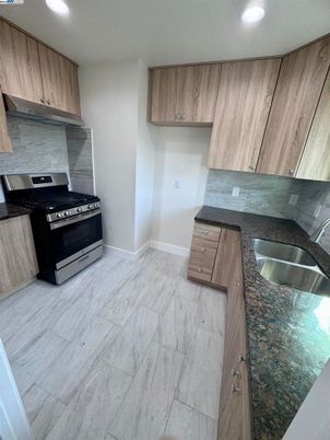 Interior, Kitchen, Marble, Recessed Lighting