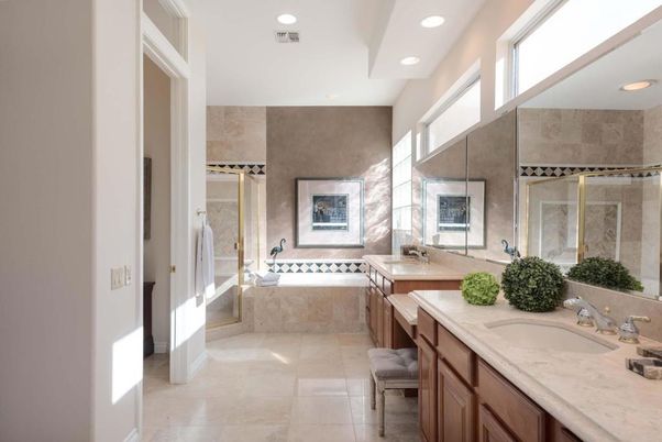 Bathroom, Dual Sink Vanities, Interior, Recessed Lighting