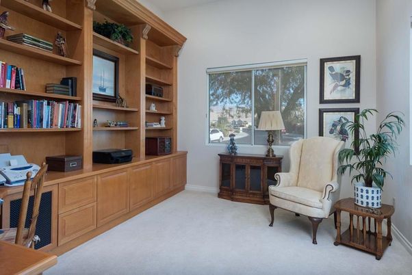 Home Office, Interior