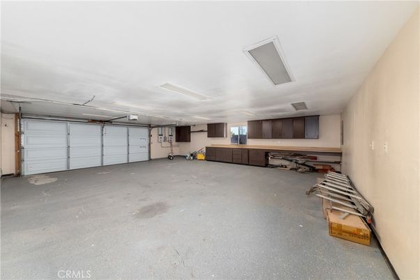 Garage, Interior