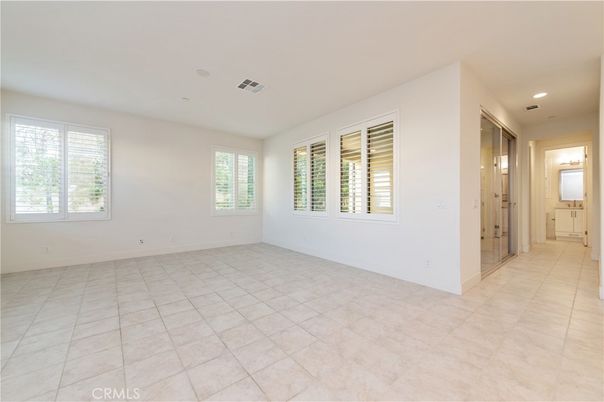 Empty room, Interior, Recessed Lighting