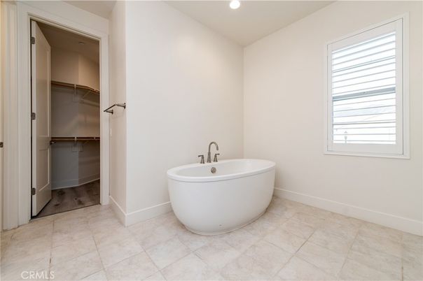 Bathroom, Free Standing Baths, Interior, Recessed Lighting, Walk-in Closets