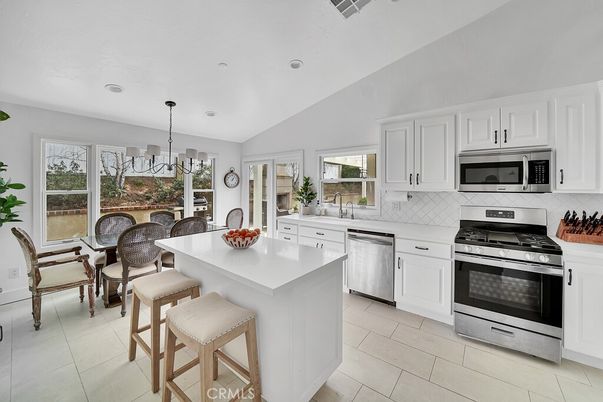 Dining room, Interior, Kitchen, Pendant Lights, Recessed Lighting, Stainless Steel Appliances