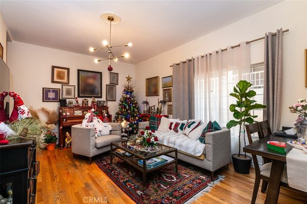 Interior, Living room, Pendant Lights, Wood Texture Flooring