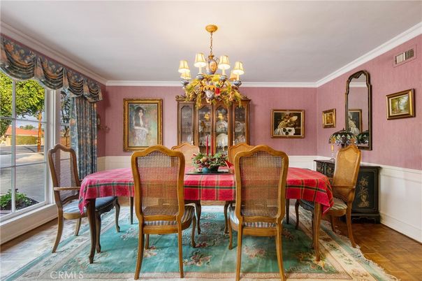 Chandelier, Dining room, Interior, Wood Texture Flooring