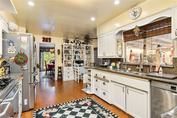 Dining room, Interior, Kitchen, Recessed Lighting, Wood Texture Flooring