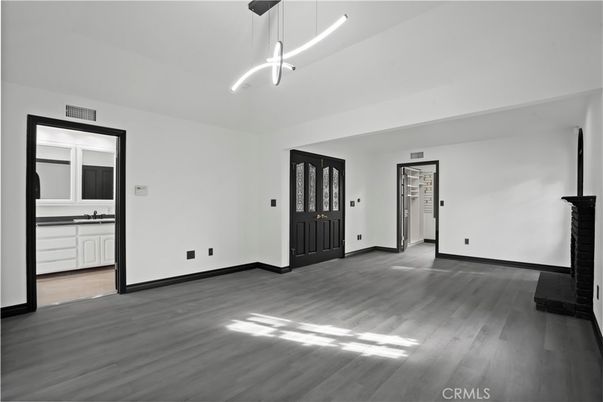 Empty room, Interior, Pendant Lights, Wood Texture Flooring