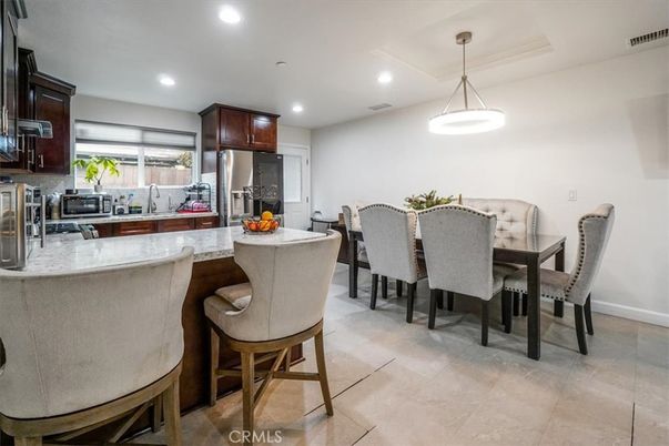 Dining room, Interior, Kitchen, Pendant Lights, Recessed Lighting, Stainless Steel Appliances