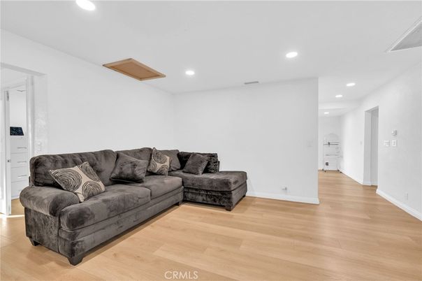 Interior, Recessed Lighting, Wood Texture Flooring