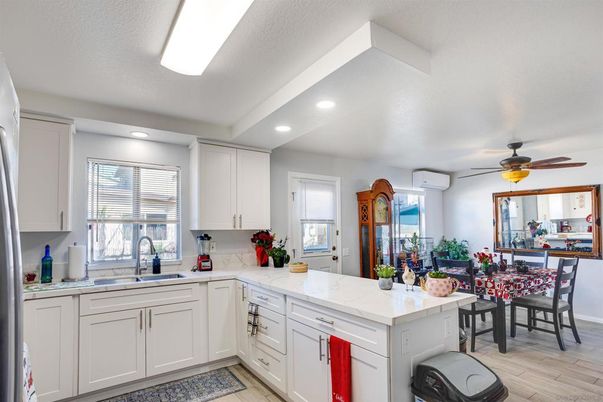 Dining room, Interior, Kitchen, Recessed Lighting, Wood Texture Flooring