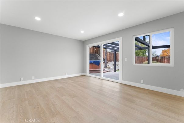 Empty room, Interior, Recessed Lighting, Wood Texture Flooring