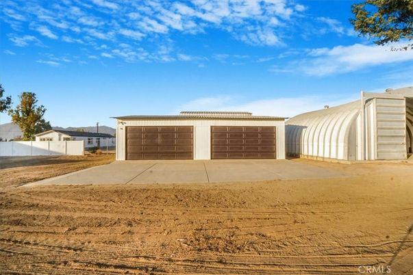 Detached Garage, Exterior