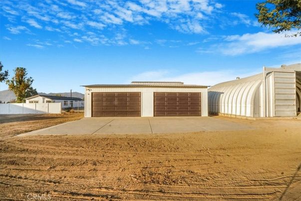 Detached Garage, Exterior