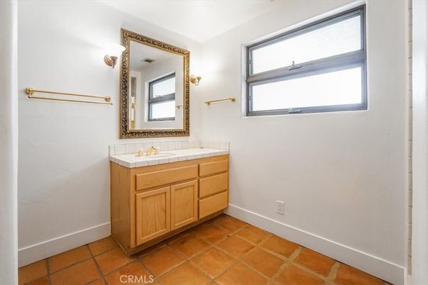 Bathroom, Interior, Tile Countertops