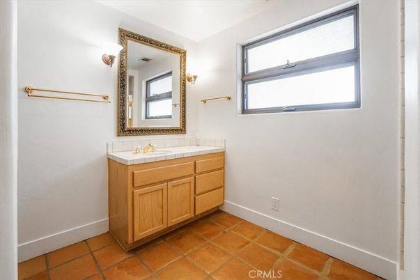 Bathroom, Interior, Tile Countertops