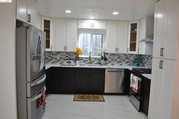 Interior, Kitchen, Marble, Recessed Lighting, Stainless Steel Appliances