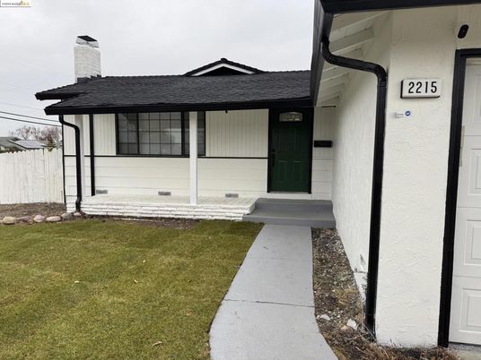 Exterior, Facade, None