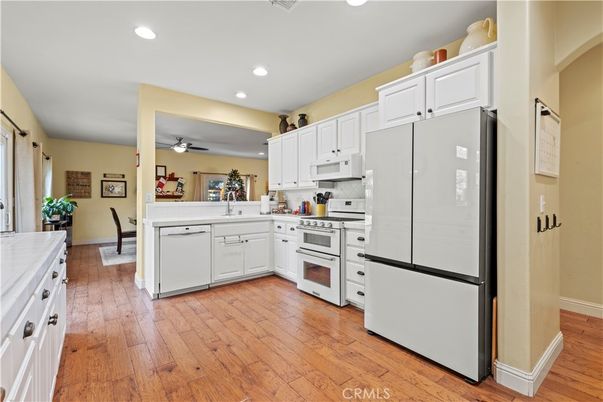 Dining room, Interior, Kitchen, Recessed Lighting, Wood Texture Flooring