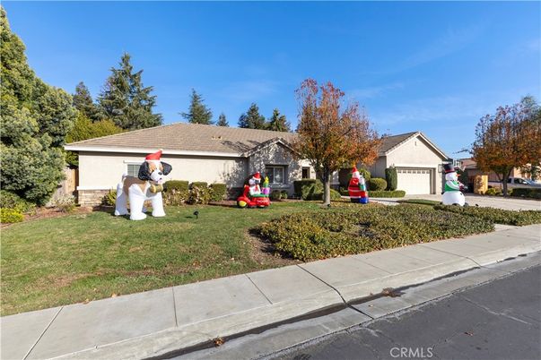 Backyard, Detached Garage, Exterior